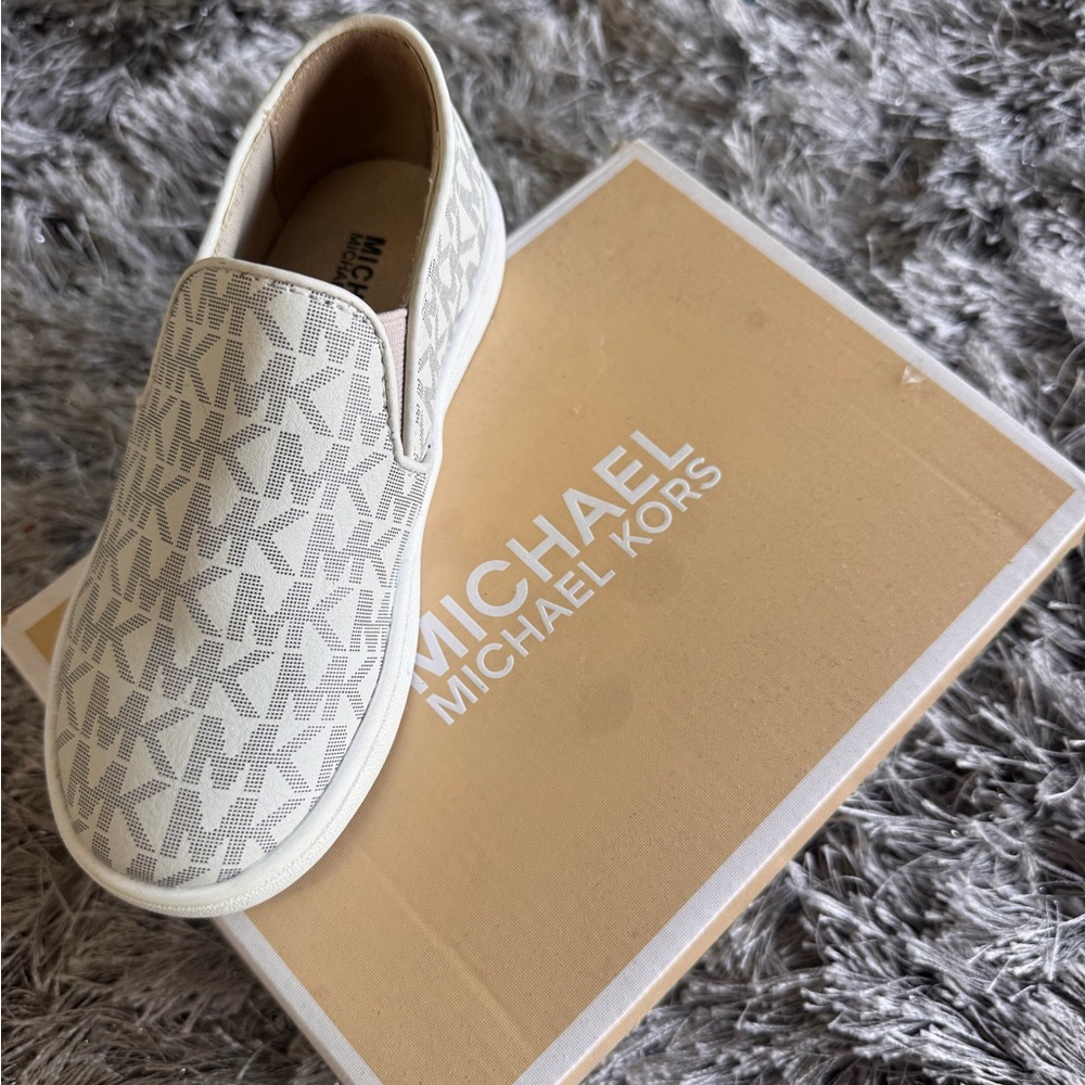 Michael Kors Cream Slip-On Shoes 9c